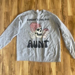 Someone’s cool ass aunt sweatshirt never worn size xl